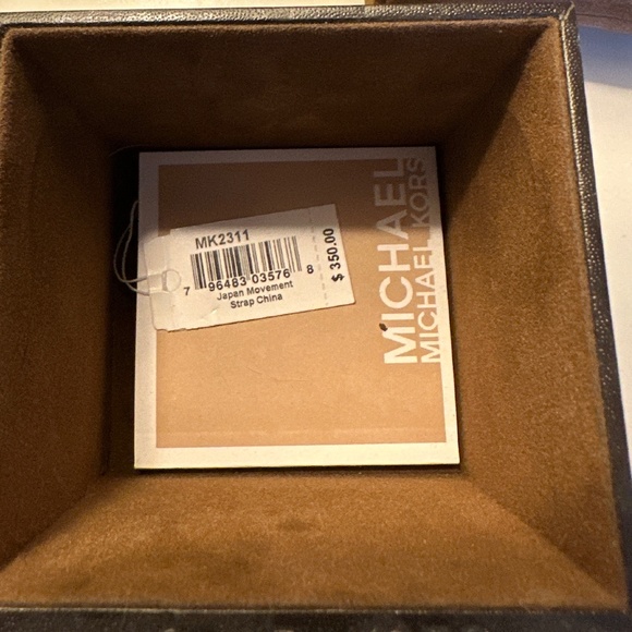 Michael Kors MK2311 Glitz Layton Blue Snakeskin Gold Tone Watch With Crystals - Picture 4 of 4